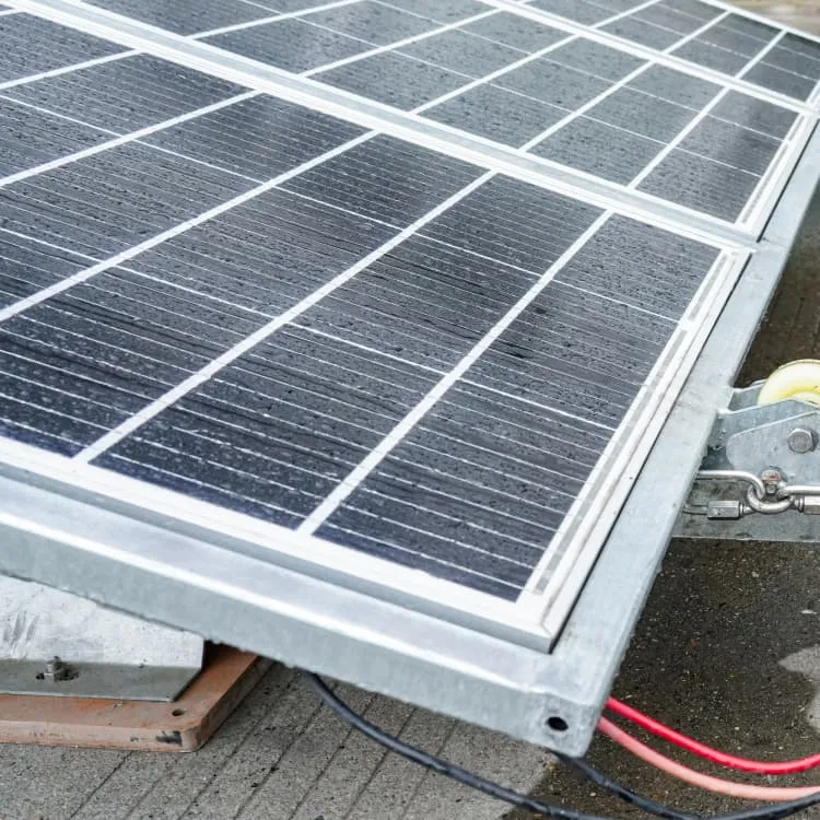 Which companies are involved in liquid-cooled energy storage cabinets 