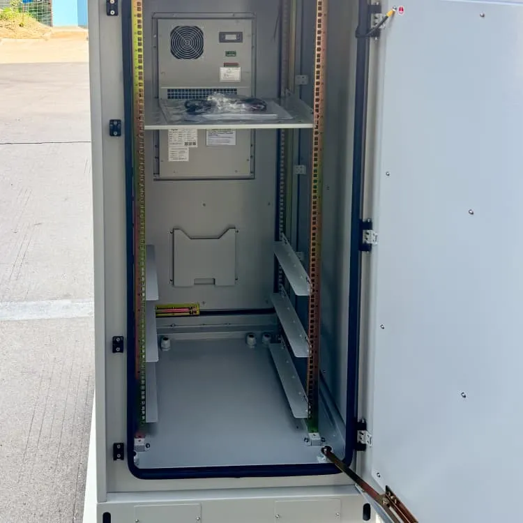 Photovoltaic power station hybrid energy storage